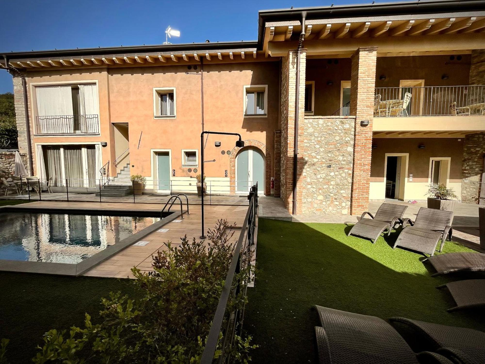 Villa Fontanelle Gardapartments ポルペナッツェ・デル・ガルダ エクステリア 写真
