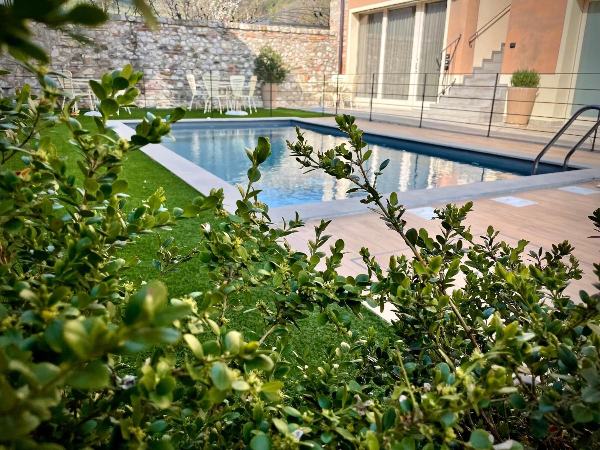 Villa Fontanelle Gardapartments ポルペナッツェ・デル・ガルダ エクステリア 写真