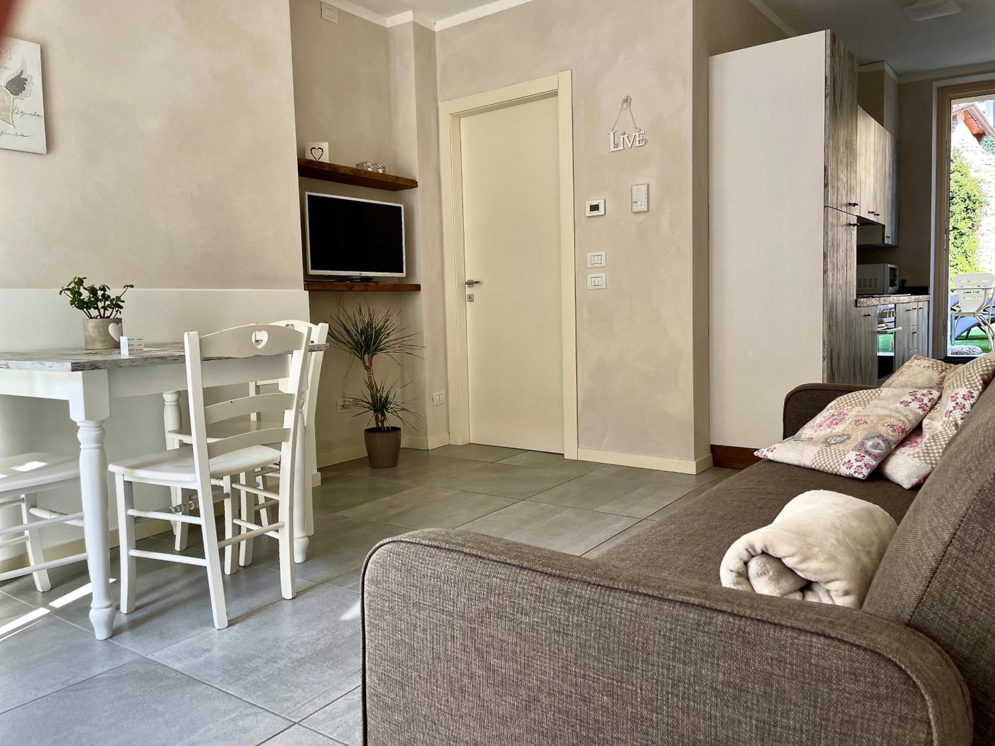 Villa Fontanelle Gardapartments ポルペナッツェ・デル・ガルダ エクステリア 写真