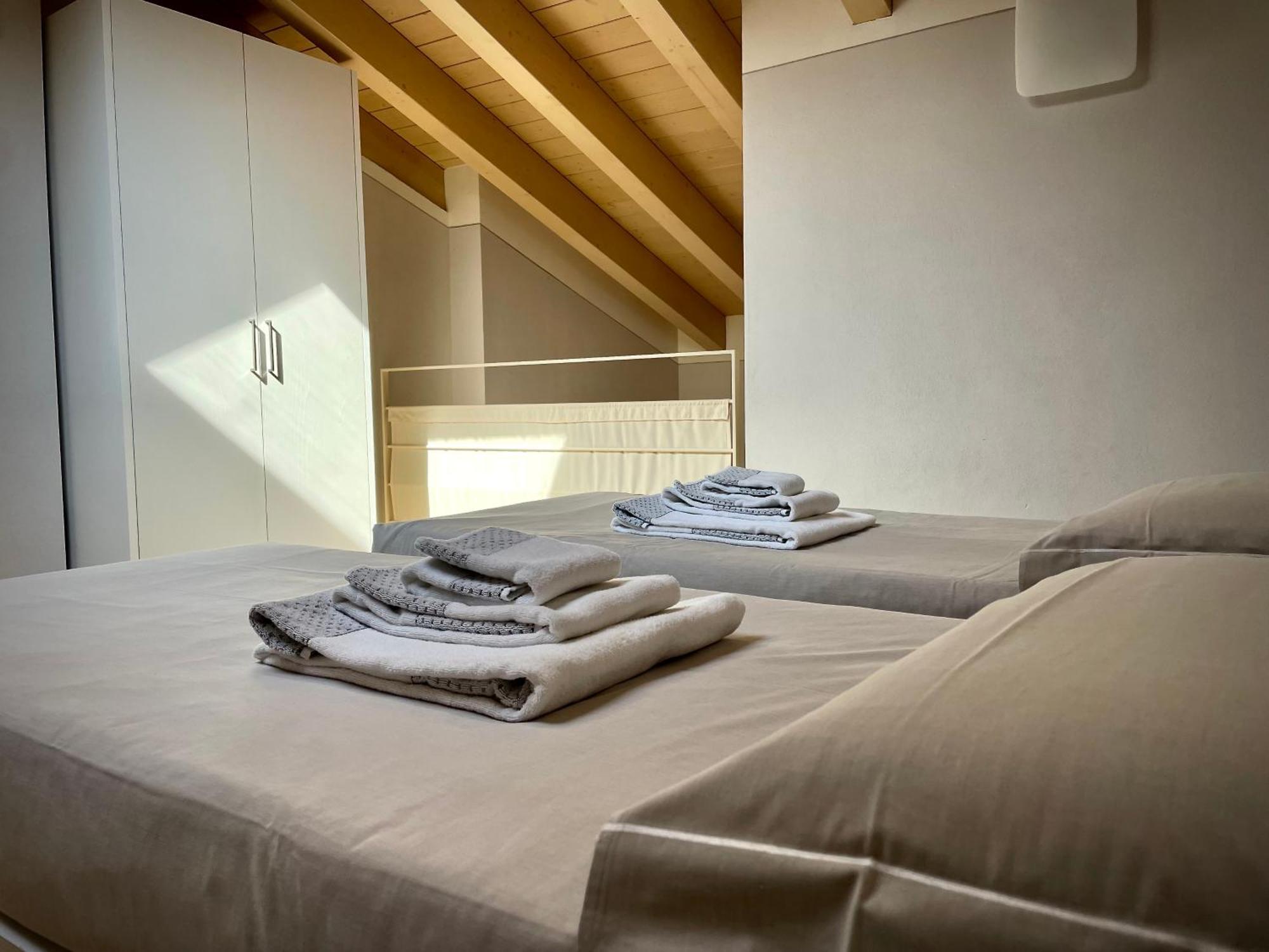 Villa Fontanelle Gardapartments ポルペナッツェ・デル・ガルダ エクステリア 写真